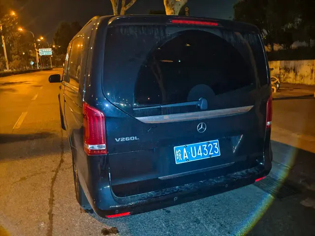 Mercedes-Benz V-Class — Фото автомобиля 14