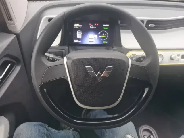 Wuling Hongguang Mini EV — Фото автомобиля 10