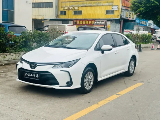 Фотография автомобиля — Toyota Corolla