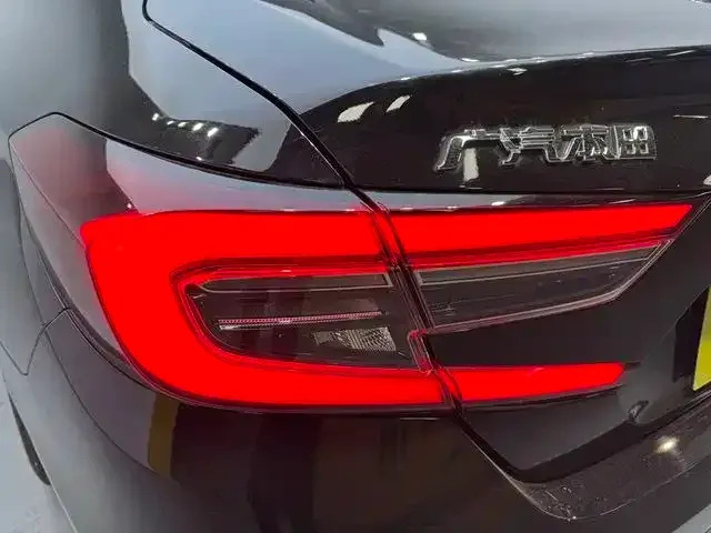 Honda Accord — Фото автомобиля 17