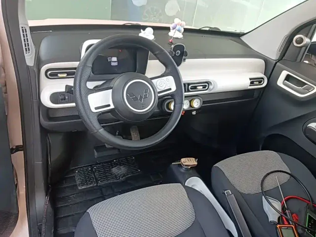 Wuling Hongguang Mini EV — Фото автомобиля 9