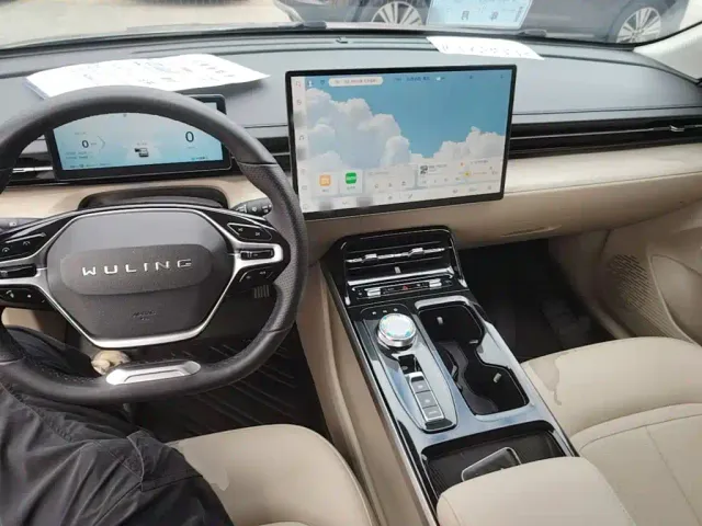 Wuling Starlight — Фото автомобиля 9