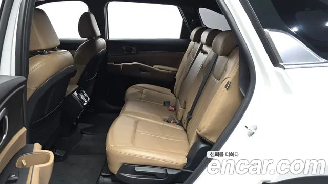 Kia Sorento Новый Sorento 4 поколение Бензин 2.5T 2WD — Фото автомобиля 26