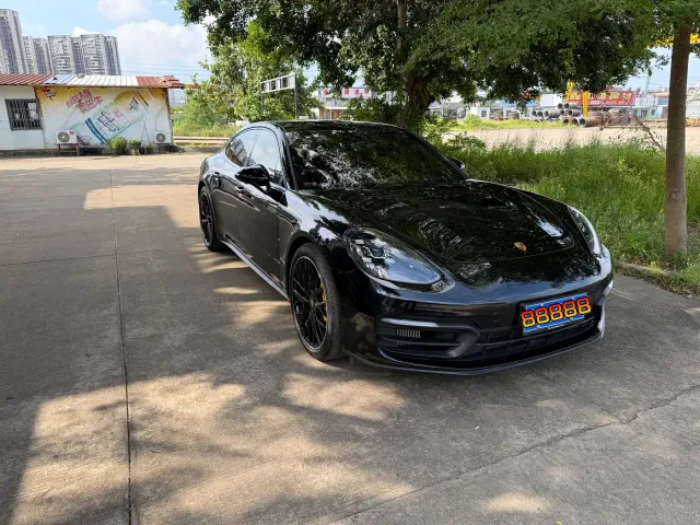 Porsche Panamera — Фото автомобиля 3