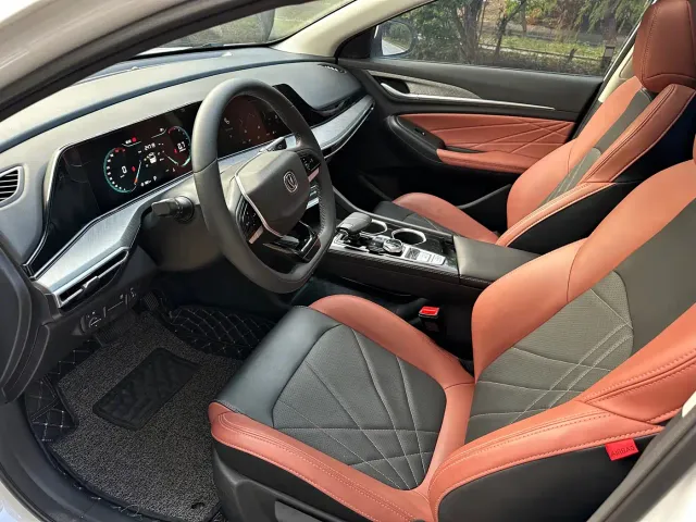 Changan Eado — Фото автомобиля 5