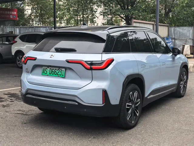 Nio ES6 — Фото автомобиля 4