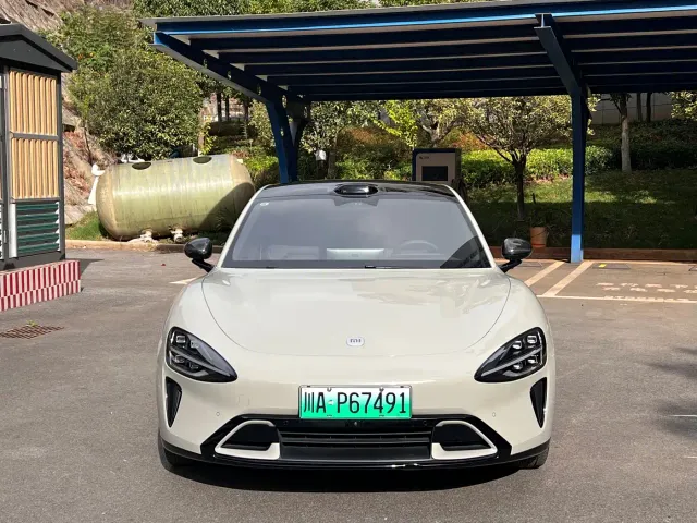 Xiaomi SU7 — Фото автомобиля 2
