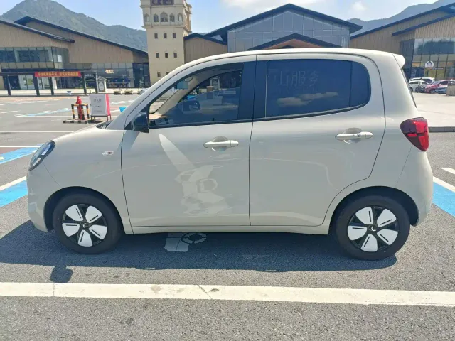 Wuling Hongguang Mini EV — Фото автомобиля 3