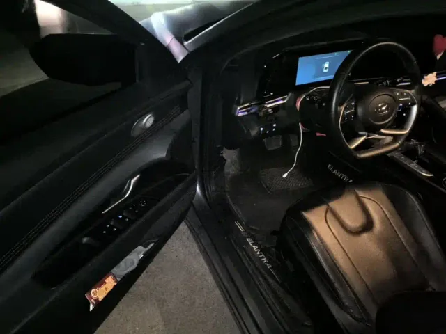 Hyundai Elantra — Фото автомобиля 12