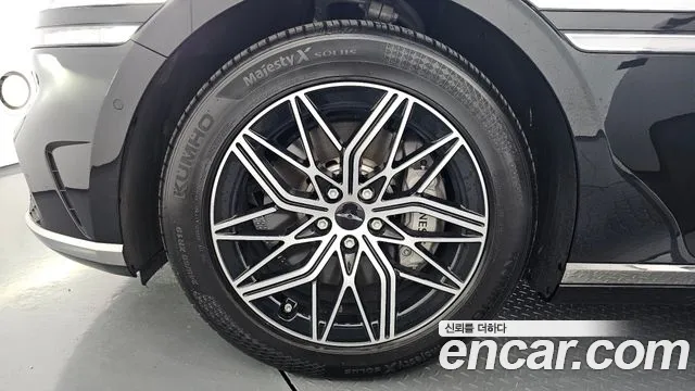 Genesis G90 Бензин 3.5 турбо AWD — Фото автомобиля 5