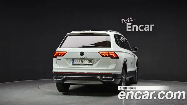 Volkswagen Tiguan — Фото автомобиля 4