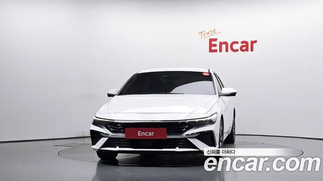 Hyundai Avante CN7 — Фото автомобиля 3