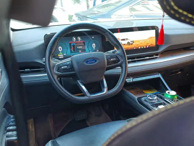 Ford Lingrui — Фото автомобиля 4