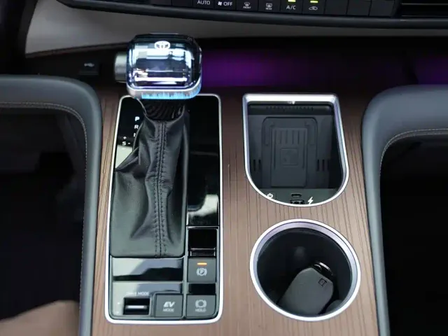 Toyota Granvia — Фото автомобиля 12
