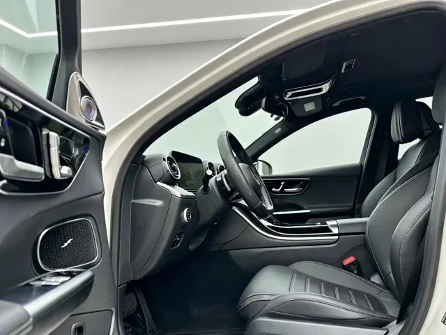 Mercedes-Benz C-Class — Фото автомобиля 6