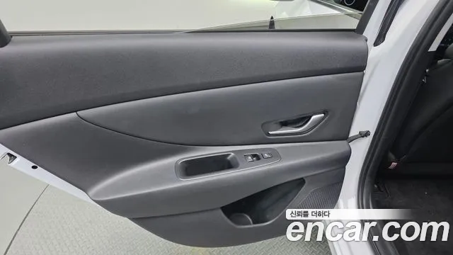 Hyundai AVANTE Avante (CN7) — Фото автомобиля 25