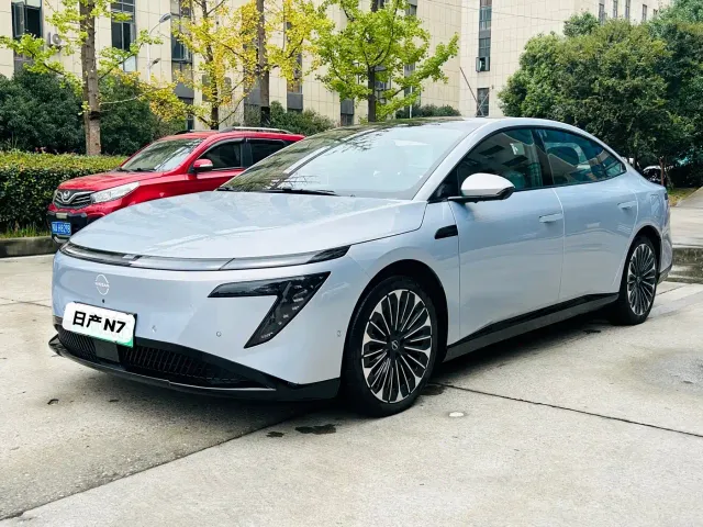Фотография автомобиля — Nissan N7