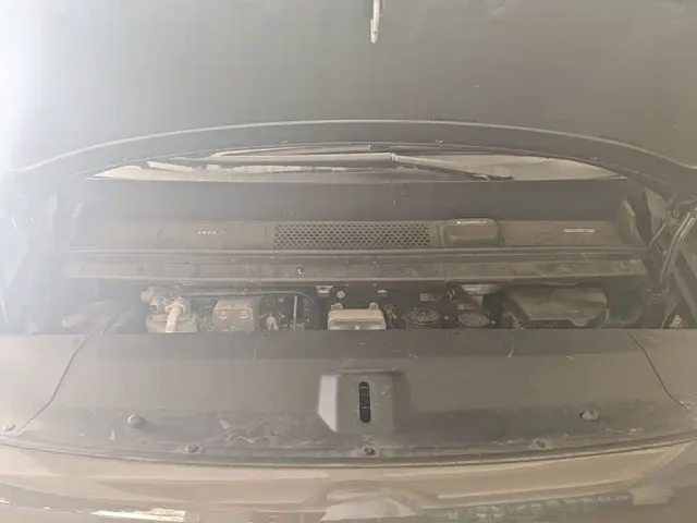 Li Auto MEGA — Фото автомобиля 19