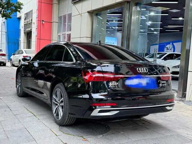 Audi A6L — Фото автомобиля 4