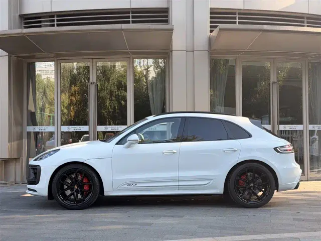 Porsche Macan — Фото автомобиля 2