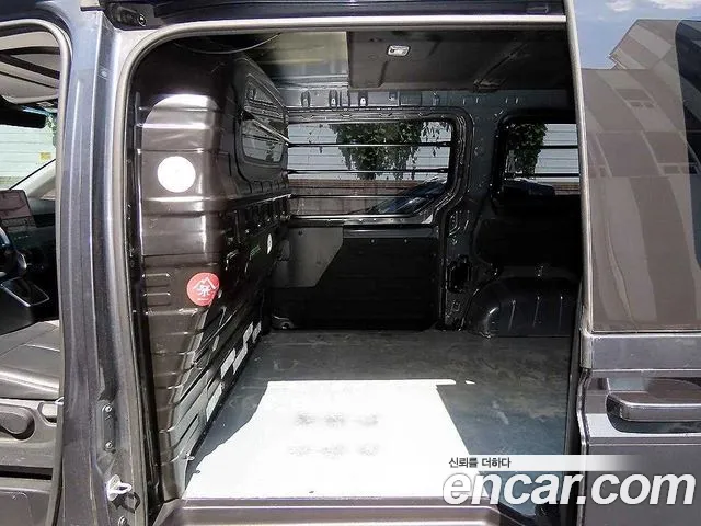 Hyundai Staria Staria — Фото автомобиля 18