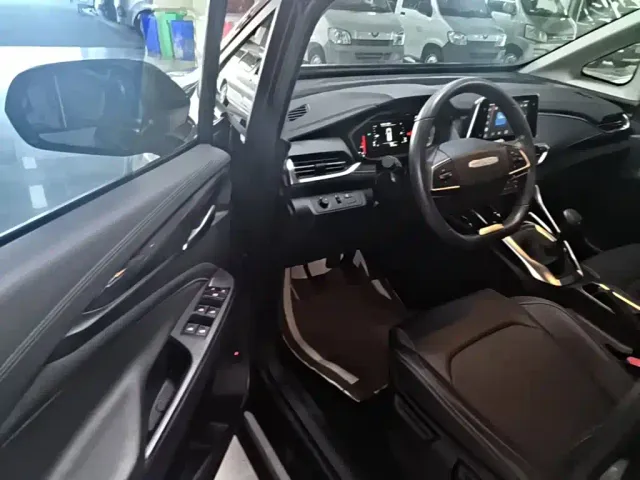 Maxus G50 — Фото автомобиля 15