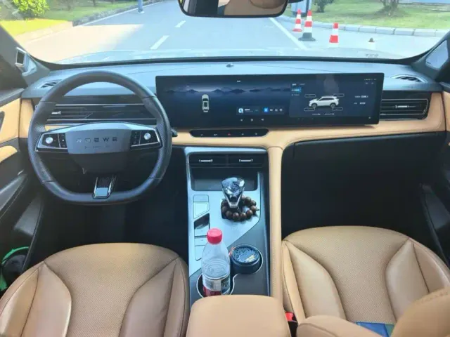 Roewe RX5 — Фото автомобиля 12