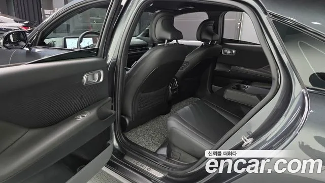 Hyundai Ioniq 6 — Фото автомобиля 11