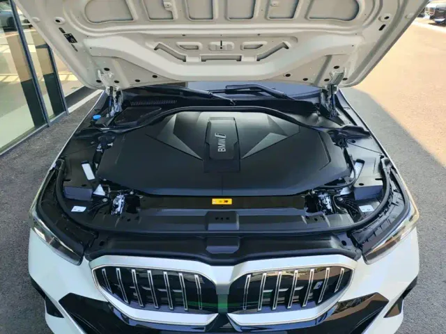 BMW i5 — Фото автомобиля 19