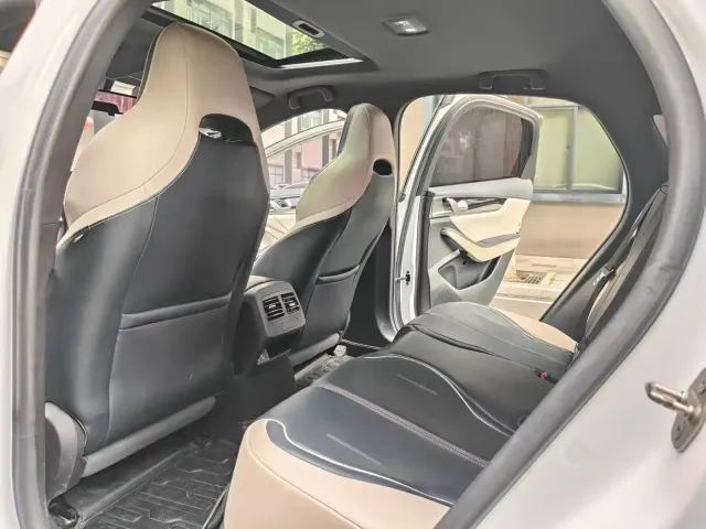 BYD Qin PLUS — Фото автомобиля 8