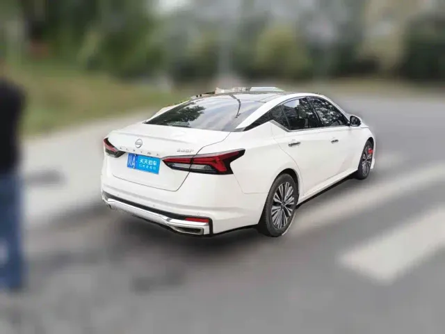 Nissan Teana — Фото автомобиля 2