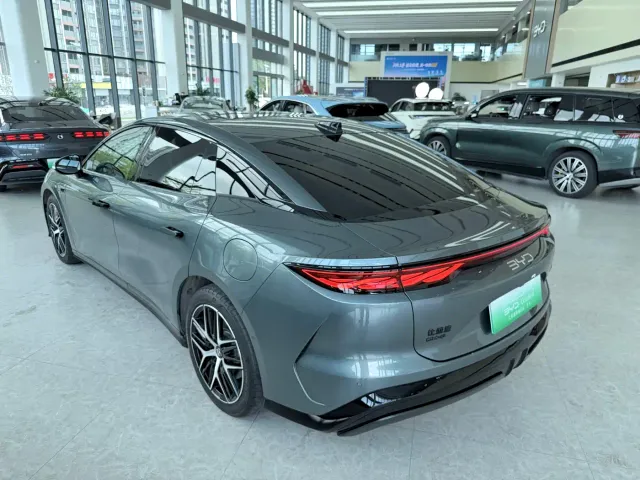 BYD Han L — Фото автомобиля 23