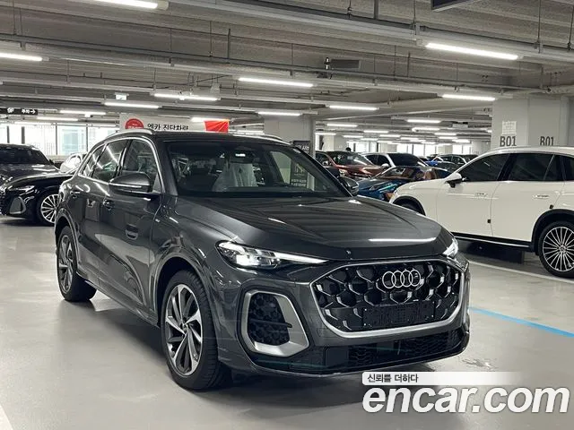 Audi Q5 40 TDI quattro S Line Black Edition — Фото автомобиля 6
