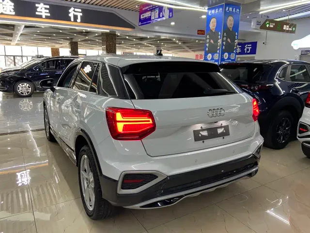 Audi Q2L — Фото автомобиля 4