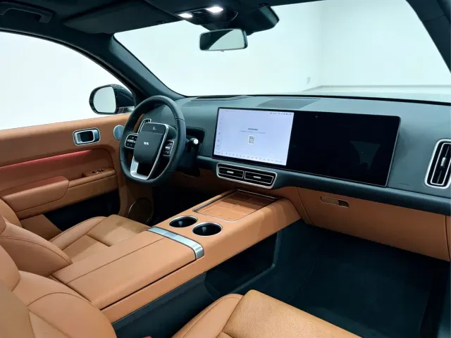 Li Auto L9 — Фото автомобиля 14