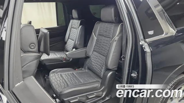 Cadillac Escalade — Фото автомобиля 18
