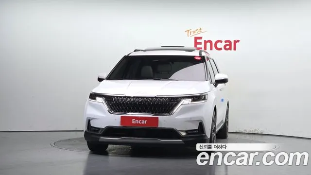 Kia Canival Carnival 4 поколение Бензин 7 мест Signature — Фото автомобиля 3