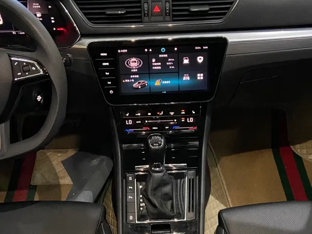 Skoda Superb — Фото автомобиля 20
