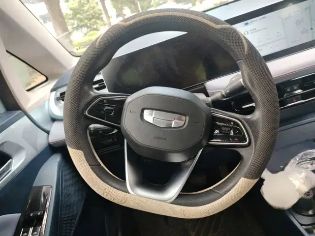 Geely Geometry E Firefly — Фото автомобиля 2