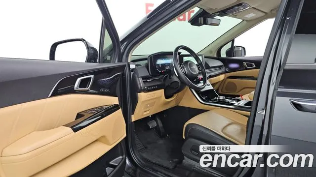 Kia Carnival Generation 4 — Фото автомобиля 15