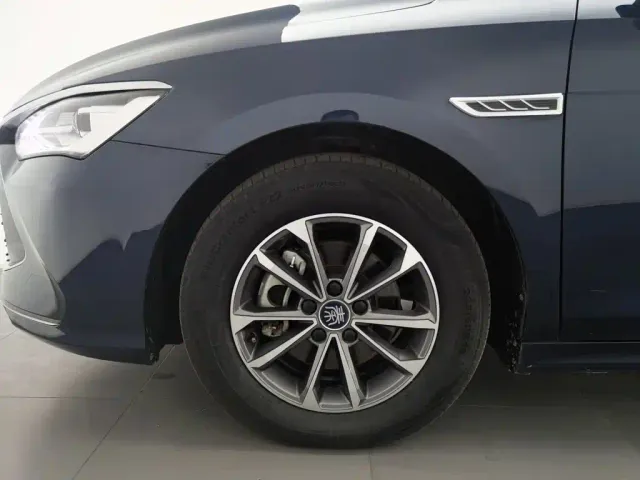 BYD Qin PLUS — Фото автомобиля 17