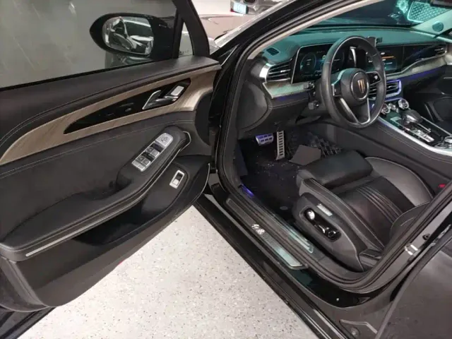 Hongqi H9 — Фото автомобиля 15