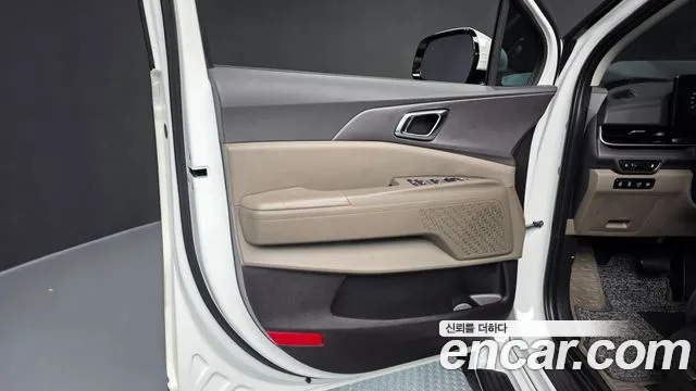 Kia Carnival 4th Gen — Фото автомобиля 13