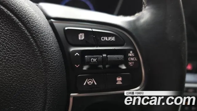 Kia Niro — Фото автомобиля 29
