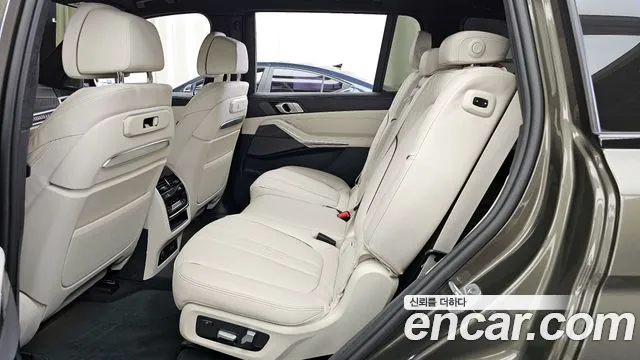 BMW X7 — Фото автомобиля 26