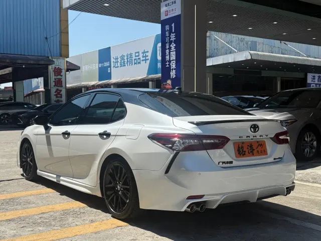 Toyota Camry — Фото автомобиля 6