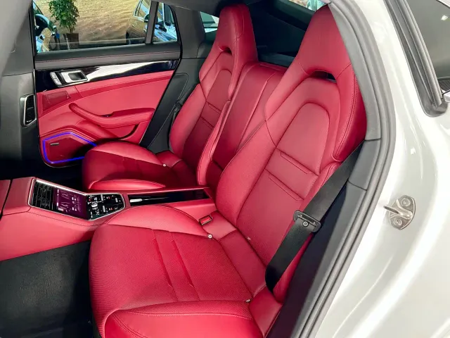 Porsche Panamera — Фото автомобиля 12