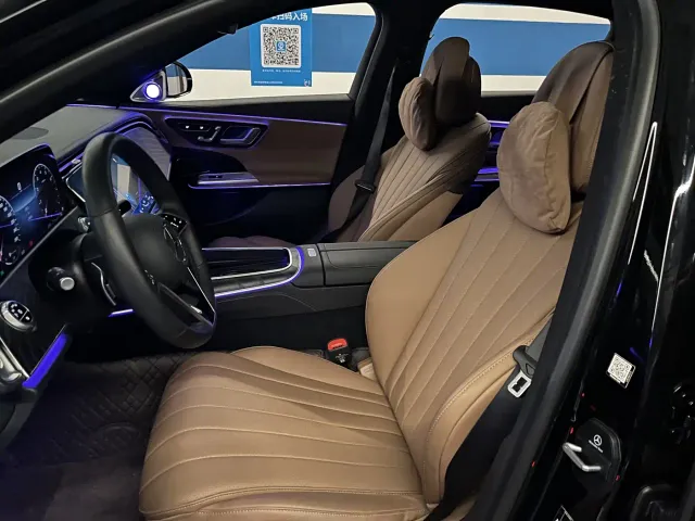 Mercedes-Benz E-Class — Фото автомобиля 11