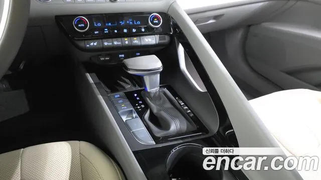 Hyundai AVANTE — Фото автомобиля 8