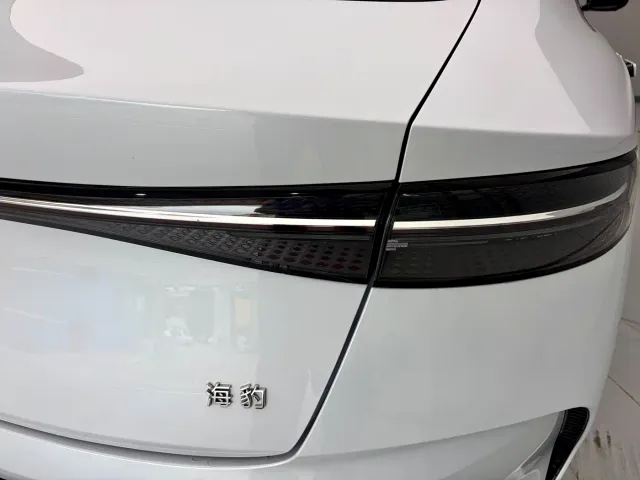 BYD Seal — Фото автомобиля 15